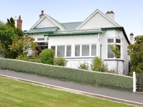 14 Parkhill Avenue, Mornington