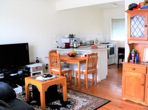 2/118 Lake Road, Belmont