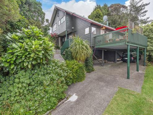 17 West Glade Crescent, Birkenhead