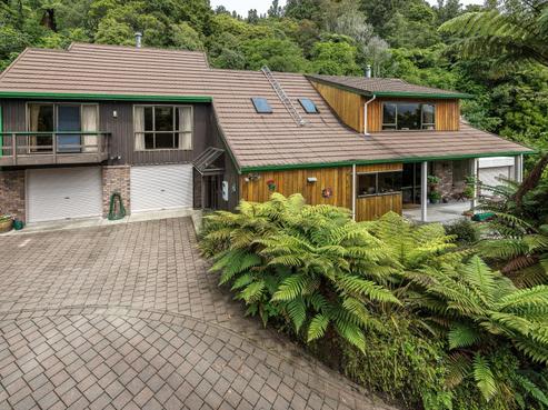 1104 State Highway 30, Tikitere