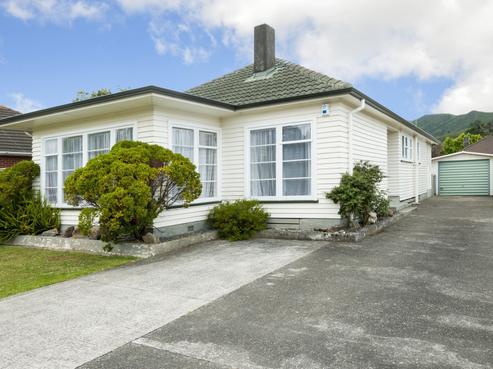 212 Cambridge Terrace, Naenae