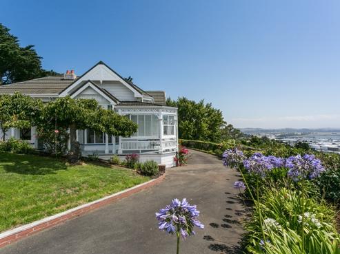 129 Thompson Road, Napier Hill