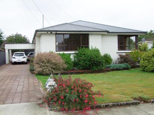 10 Centennial Avenue, Milton