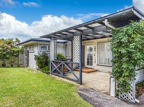 99 Moa Road, Point Chevalier