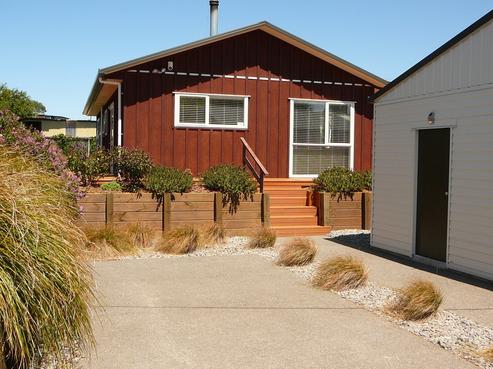 2 Kain Street, The Pines Beach