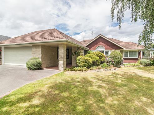 14 Rewarewa Crescent, Waikanae