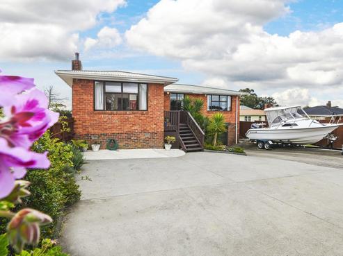 5 Bradbury Road, Botany Downs