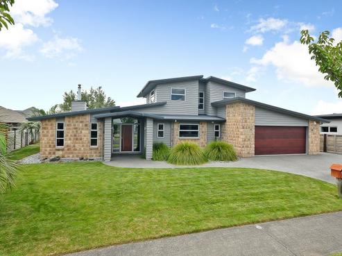 10 Winslow Court, Huntington