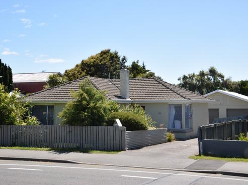 596 Tay Street, Hawthorndale