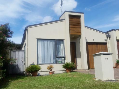 12 Nagle Place, Golflands
