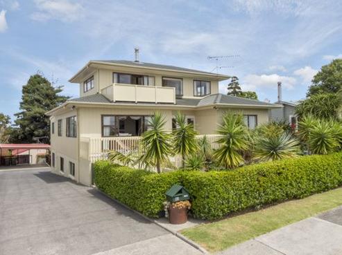 62 Bradbury Road, Botany Downs