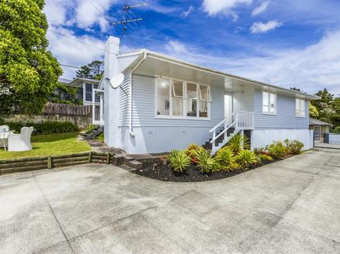 24 Coroglen Avenue, Birkenhead