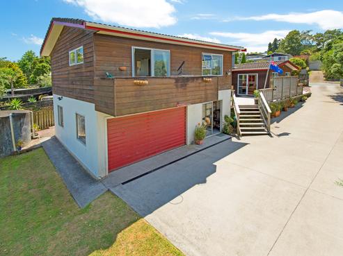 65 Brian Crescent, Stanmore Bay