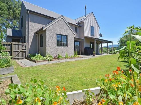 75 Papawai Road, Greytown