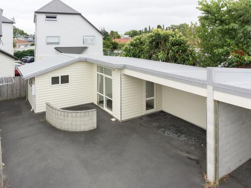 8B Snead Place, Hamilton East