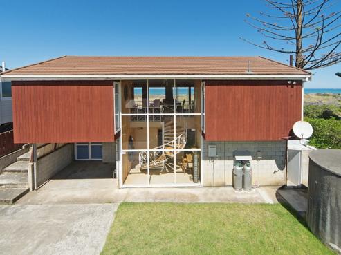 13 Blue Pacific Parade, Riversdale Beach