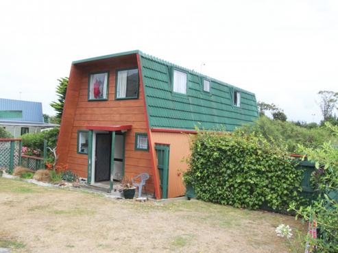 54 Omapere Street, Whitby
