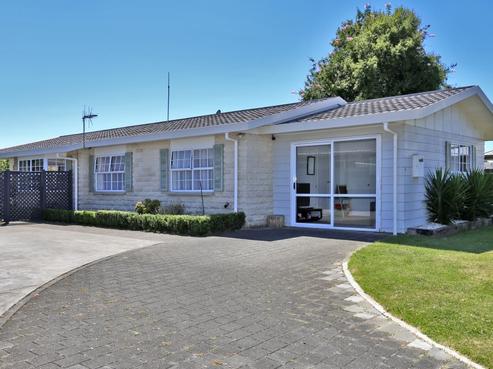 46 Whiting Crescent, Greenmeadows