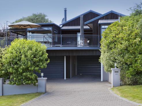40 Rainbow Drive, Rainbow Point