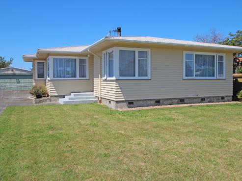 23 Downing Avenue, Pirimai