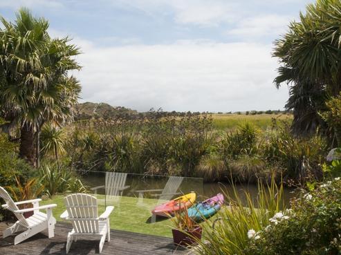 6 Dodds Crescent, Otaki Beach