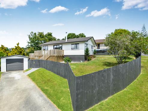103 Lynn Road, Bayview