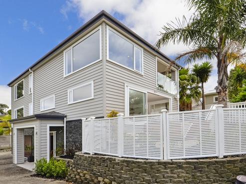 60A Parr Terrace, Castor Bay