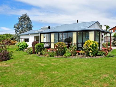1236 Coast Road, Karitane