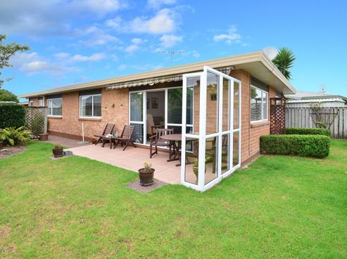 4/54 Lakeside Drive, Orewa