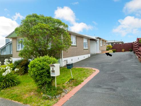 2/276 Dowse Drive, Maungaraki