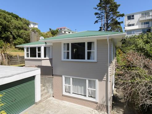 39 Montreal Grove, Kingston