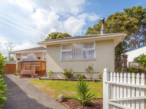 11 Blythe Place, Glendene