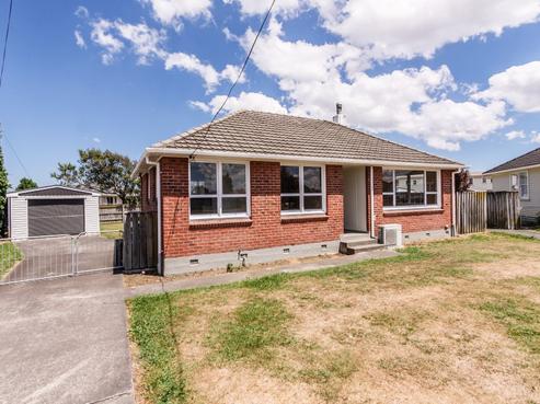 13 Holland Crescent, Bulls
