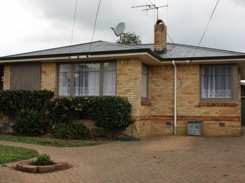 32 Tomin Road, Glenview
