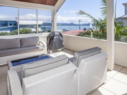 513B Beach Road, Whangamata
