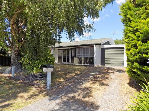 8 Rainbow Drive, Rainbow Point