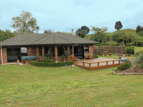 167 Limeworks Loop Road, Te Pahu