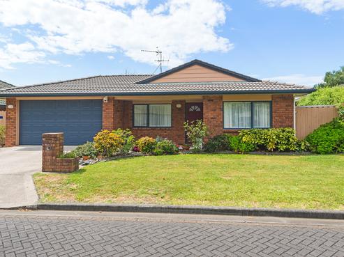 15 Riplington Road, Huntington Park