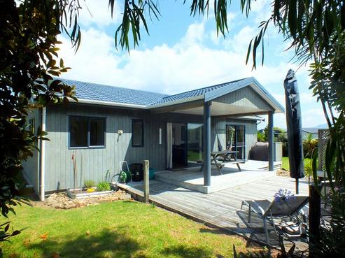 115 Titoki Place, Matarangi