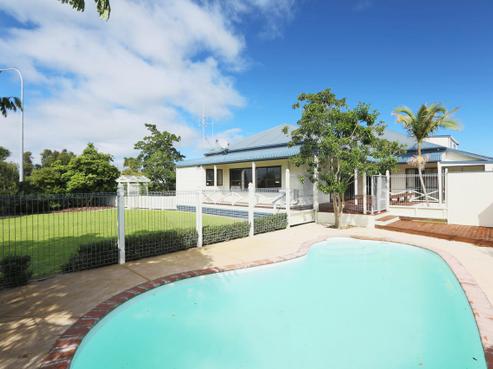 565 State Highway 25, Waitakaruru