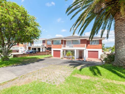 4214 Great North Road, Glendene