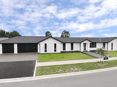 2 Barnsley Crescent, West Melton