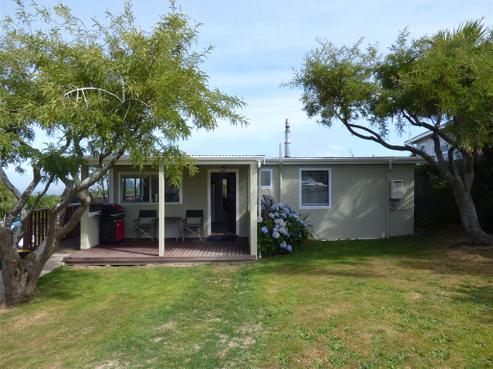 10 Matai Street, Kaka Point