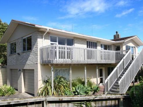 4 Dolphin Drive, Whiritoa