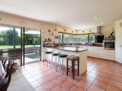 80 Grand Vue Road, Kawaha Point