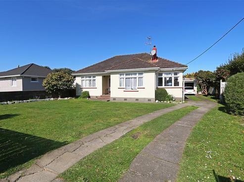 17 Fairfield Road, Hawera