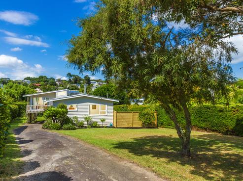 8 Wyoming Avenue, Murrays Bay