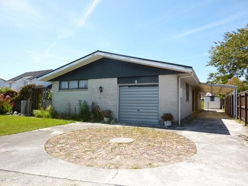 72 Henley Street, Westport