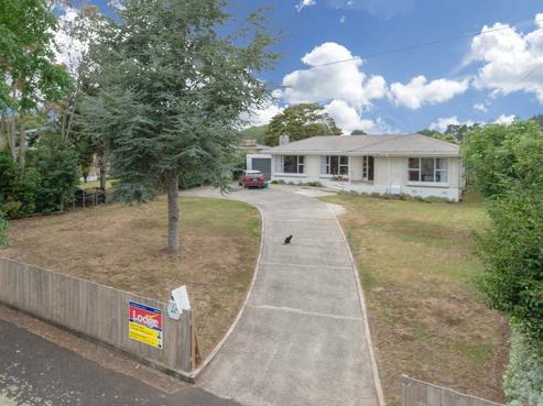 49 Houchens Road, Glenview