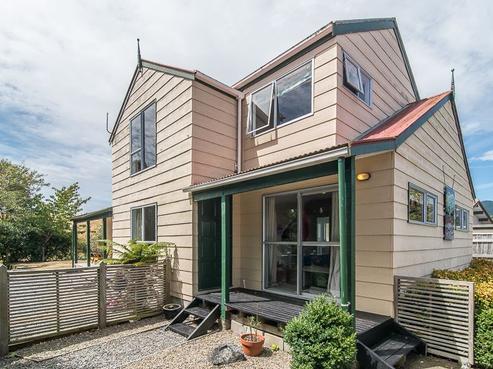 17 Nugget Grove, Raumati Beach
